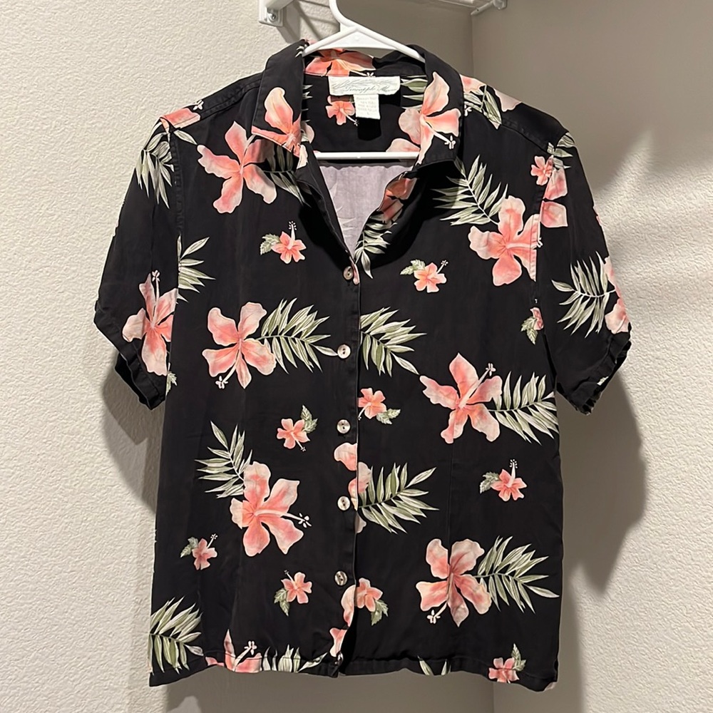 100% Silk pineapple moon button up size L